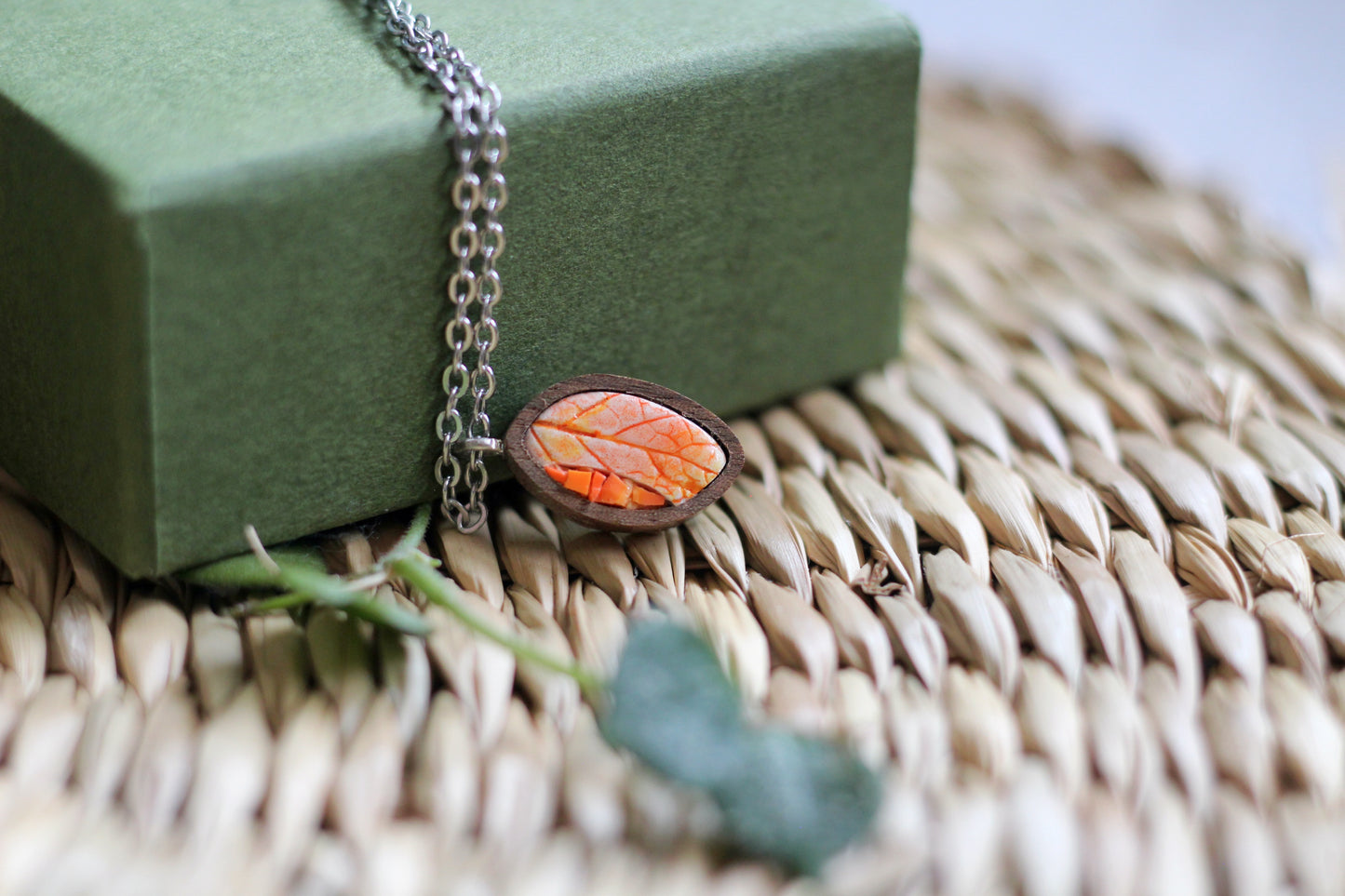 Collana fogliolina autunnale | Upsidu