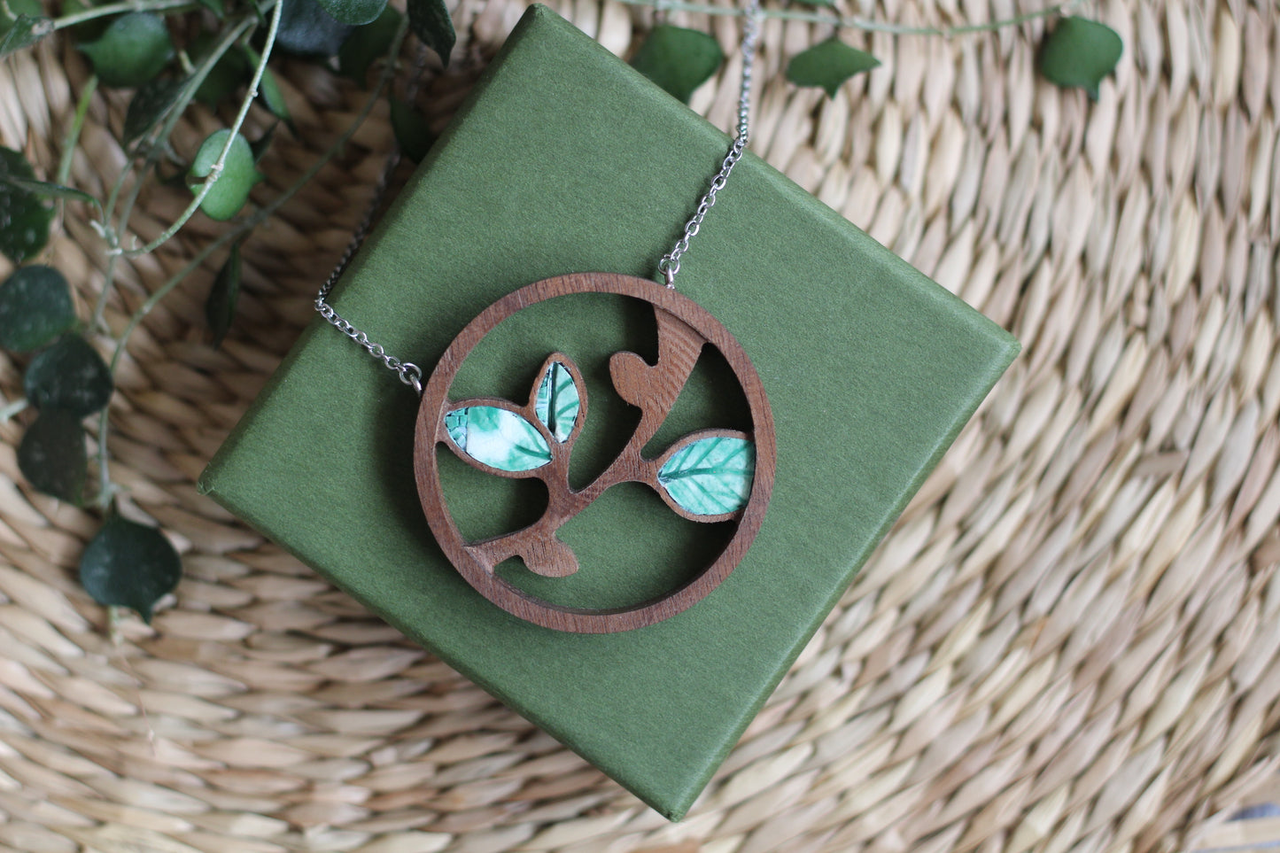 Collana foglie verdi | Upsidu