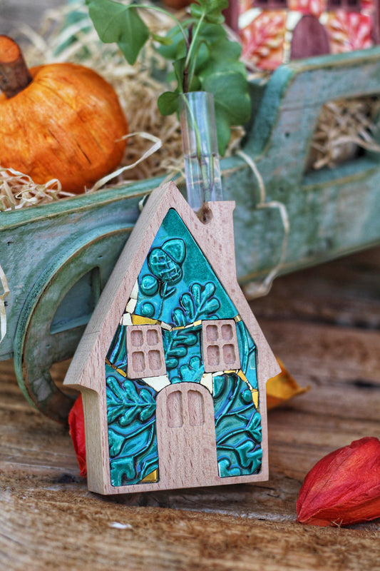 Casetta verde con ghiande e foglie di quercia- Upsidu