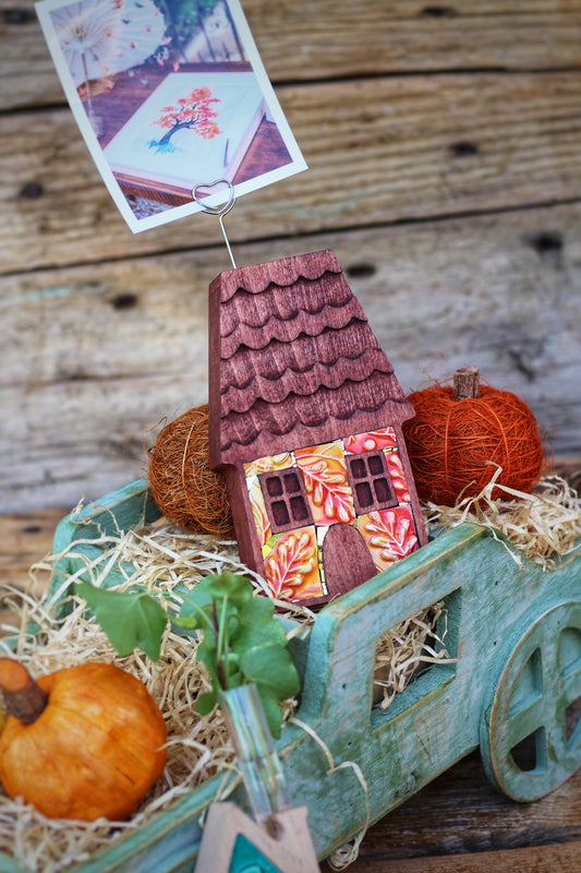 Portafoto casetta in legno e mosaico autunnale | Upsidu