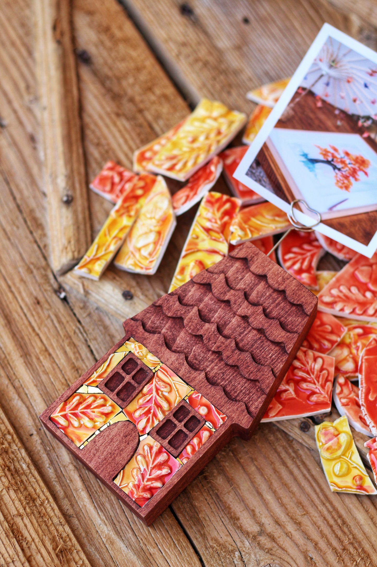 Portafoto casetta in legno e mosaico autunnale | Upsidu