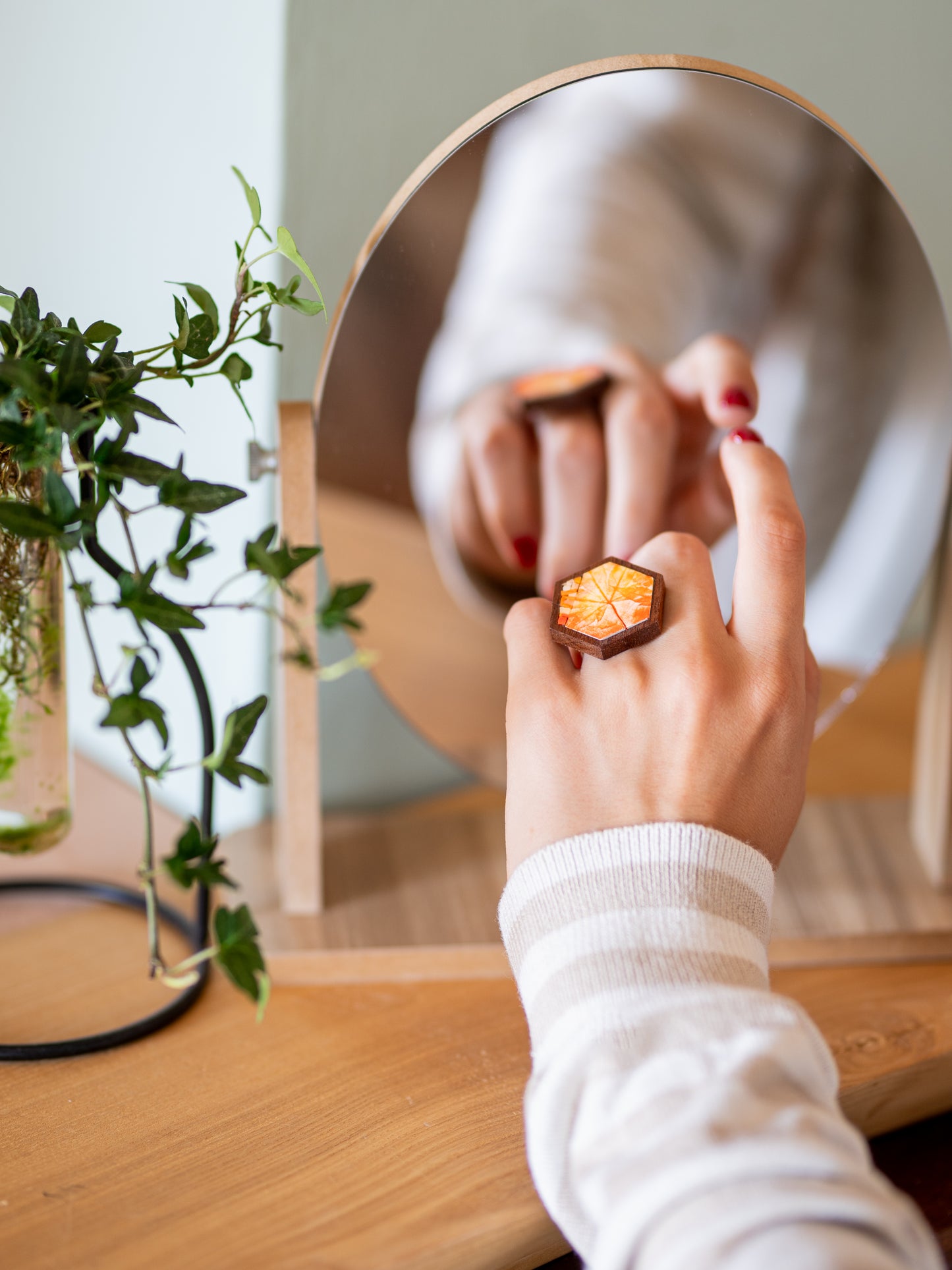 Anello donna in legno e mosaico | Upsidu