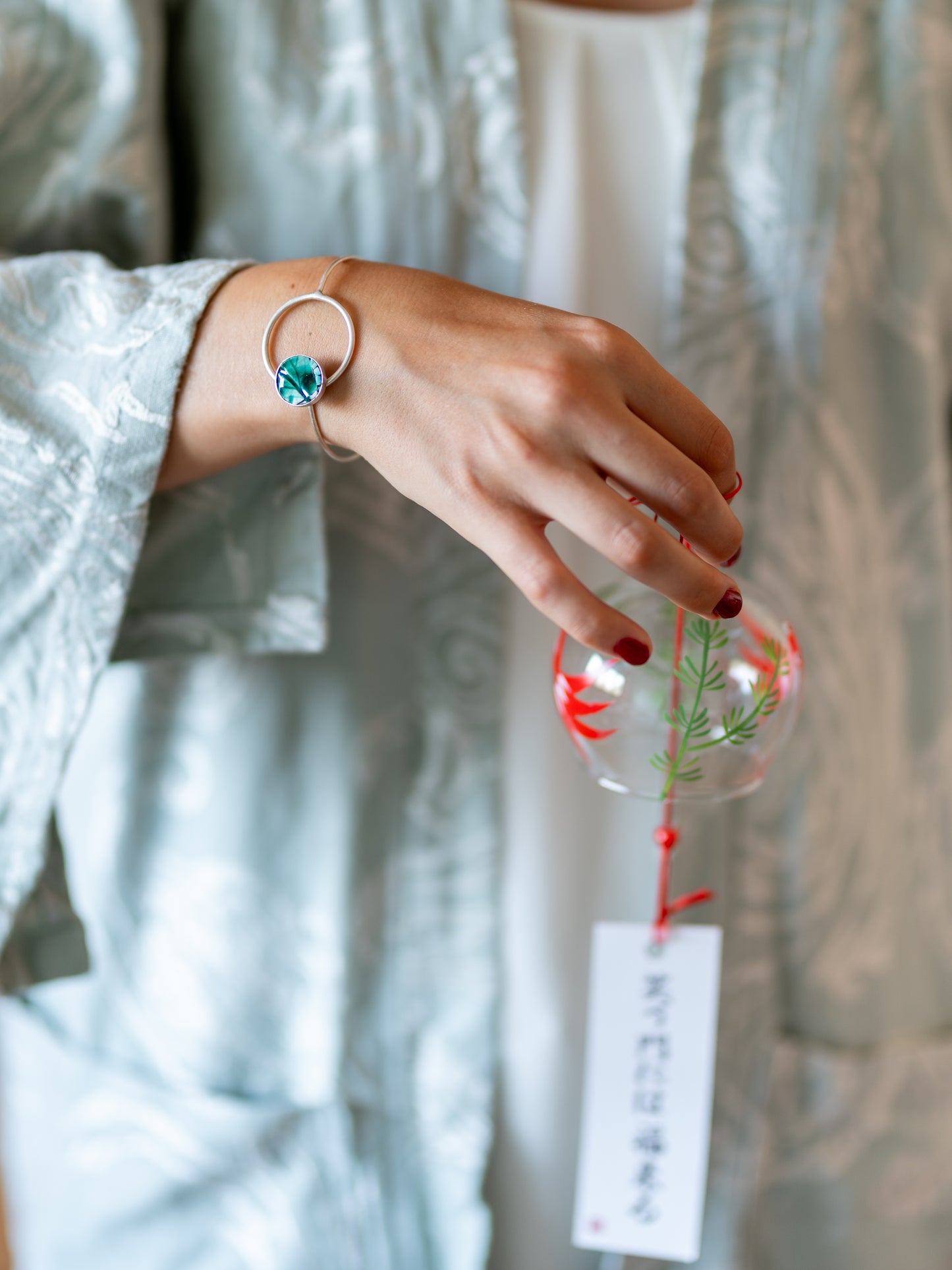 Bracciale artigianale placcato argento con mosaico verde | Upsidu