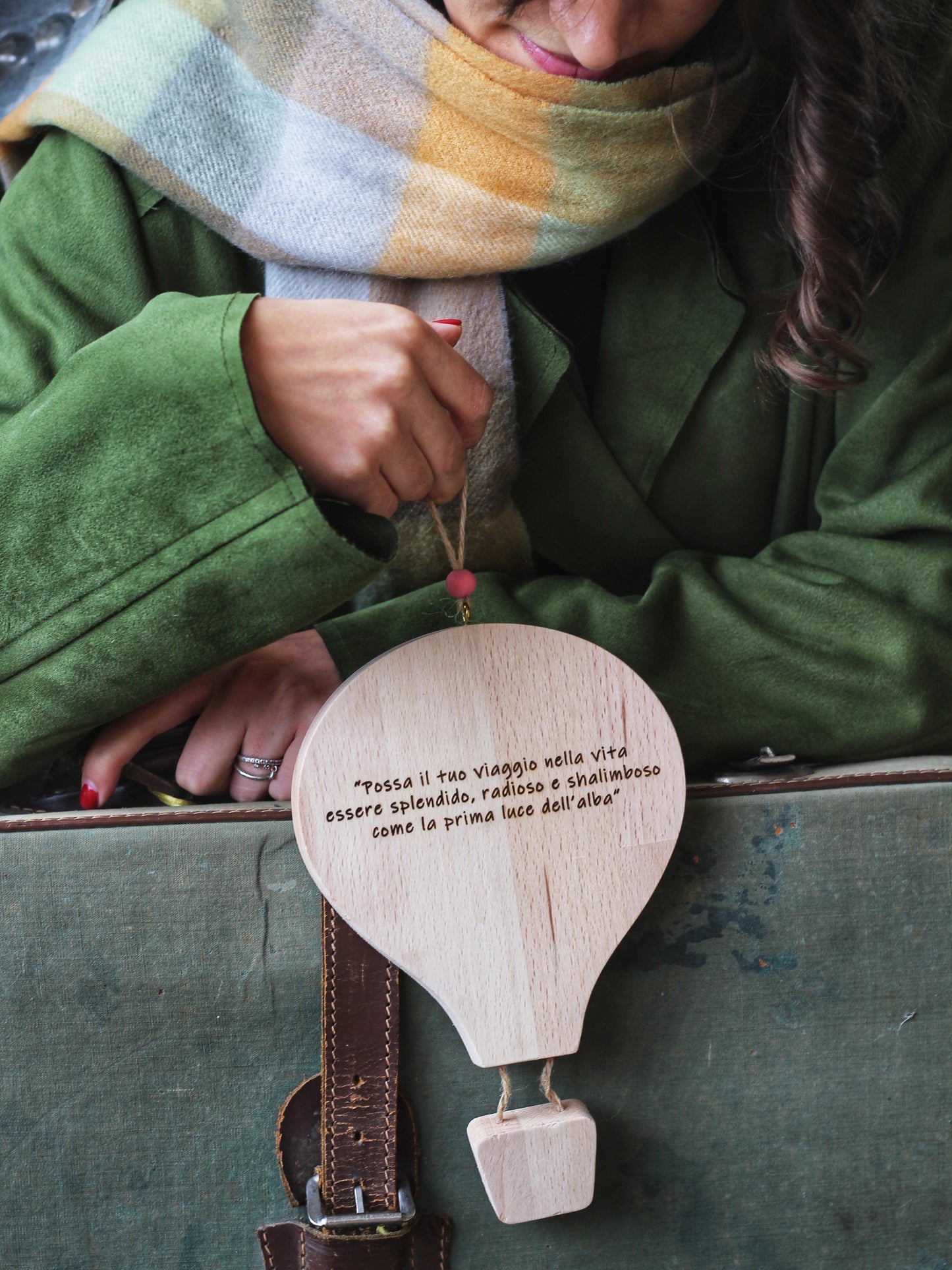 Regalo nascita personalizzato mongolfiera in legno e mosaico | Upsidu