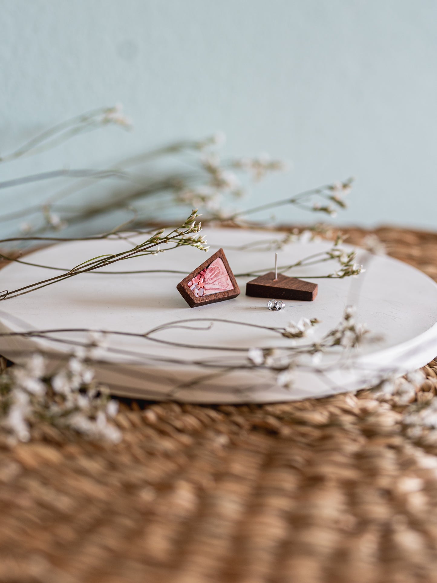 Orecchini rosa in legno e mosaico | Upsidu