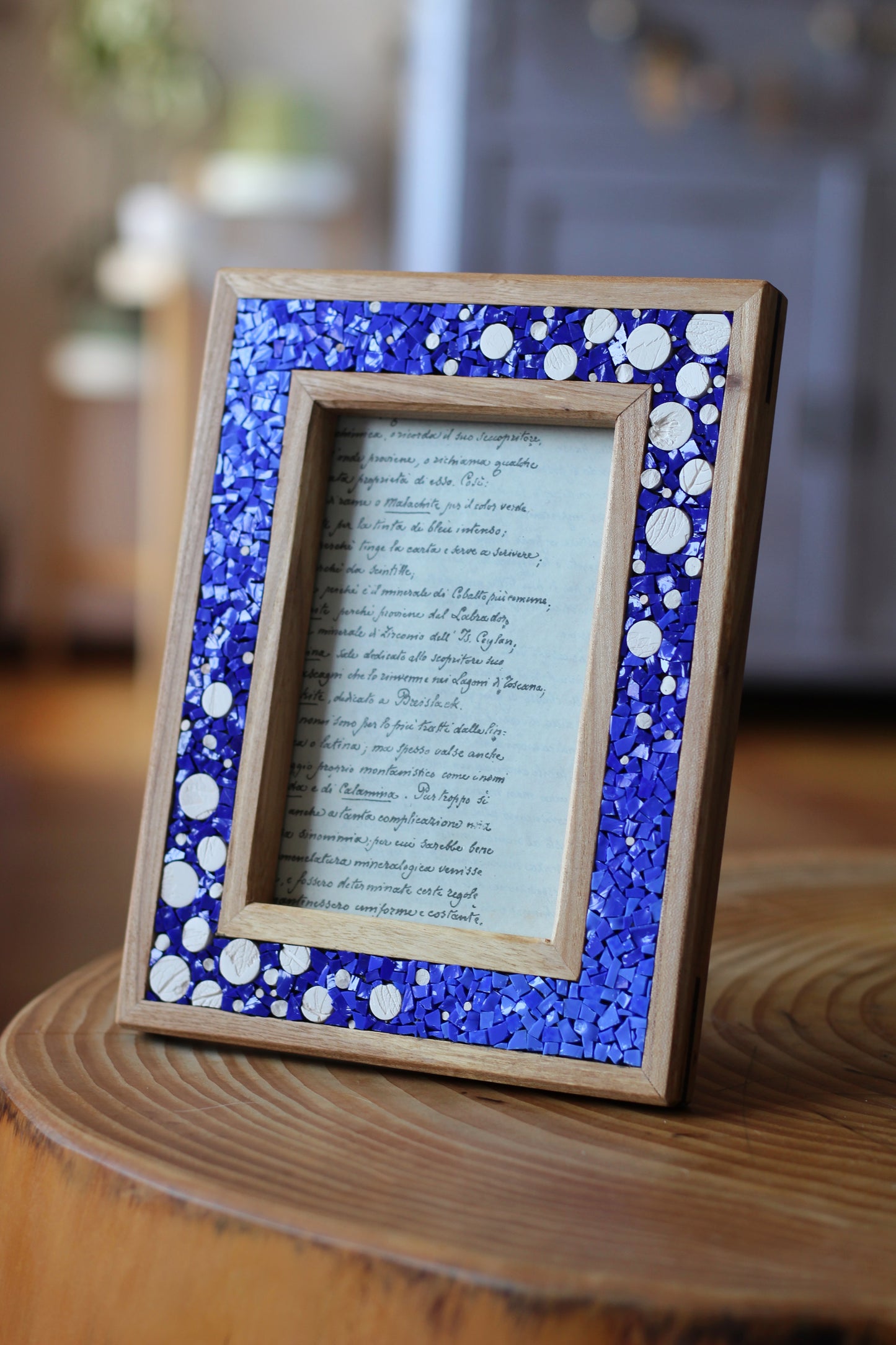 Cornice artigianale con mosaico blu e oro per foto 10 x 15 cm | Upsidu