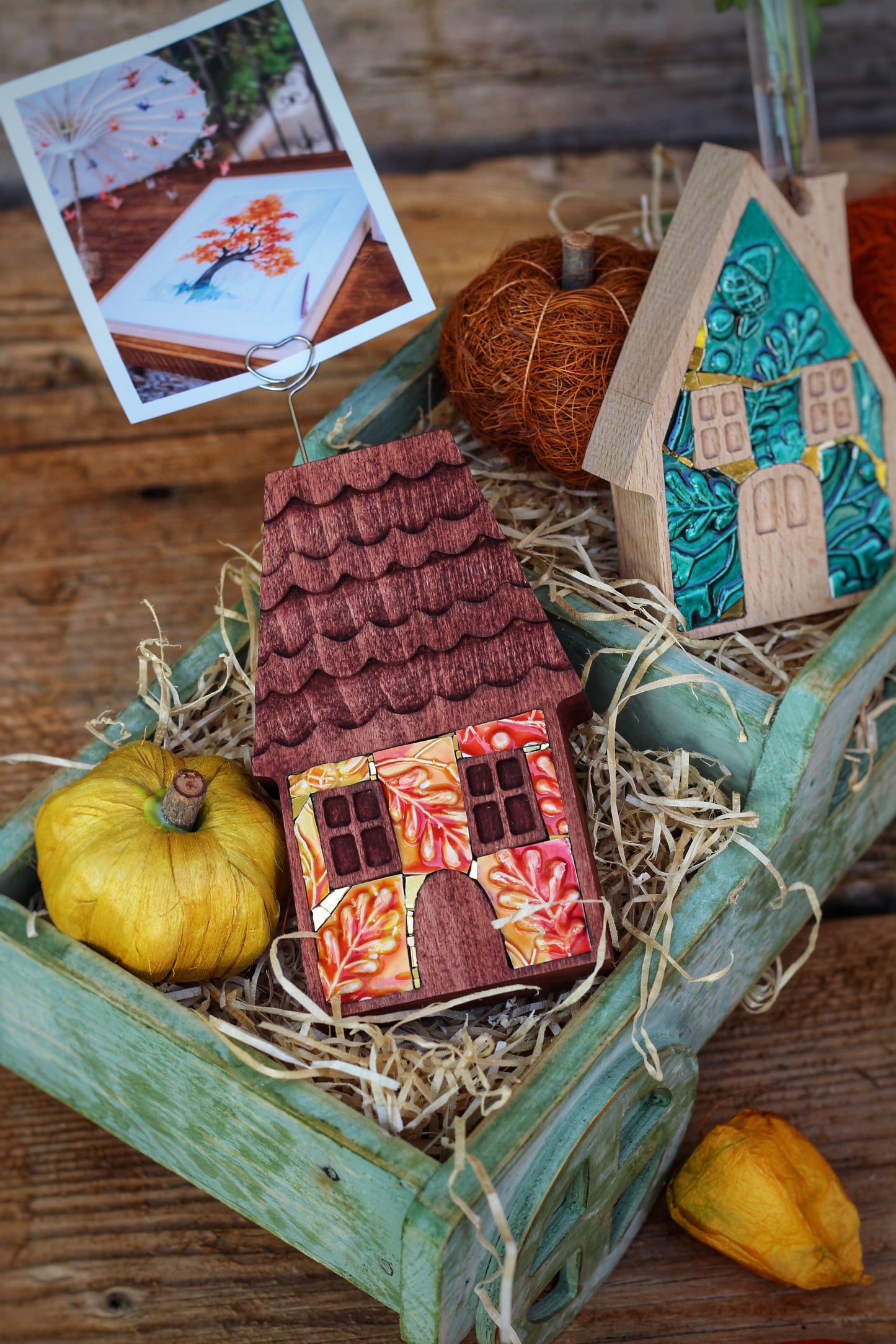 Portafoto casetta in legno e mosaico autunnale | Upsidu