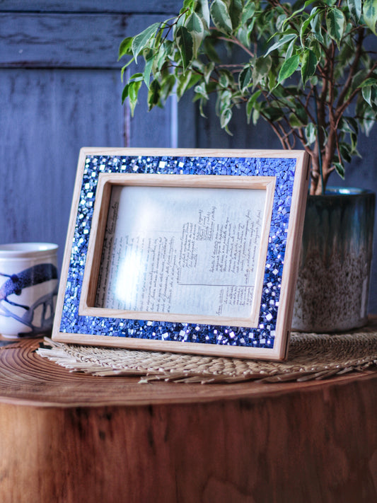 Cornice artigianale con mosaico blu e oro bianco per foto 5x20 cm | Upsidu